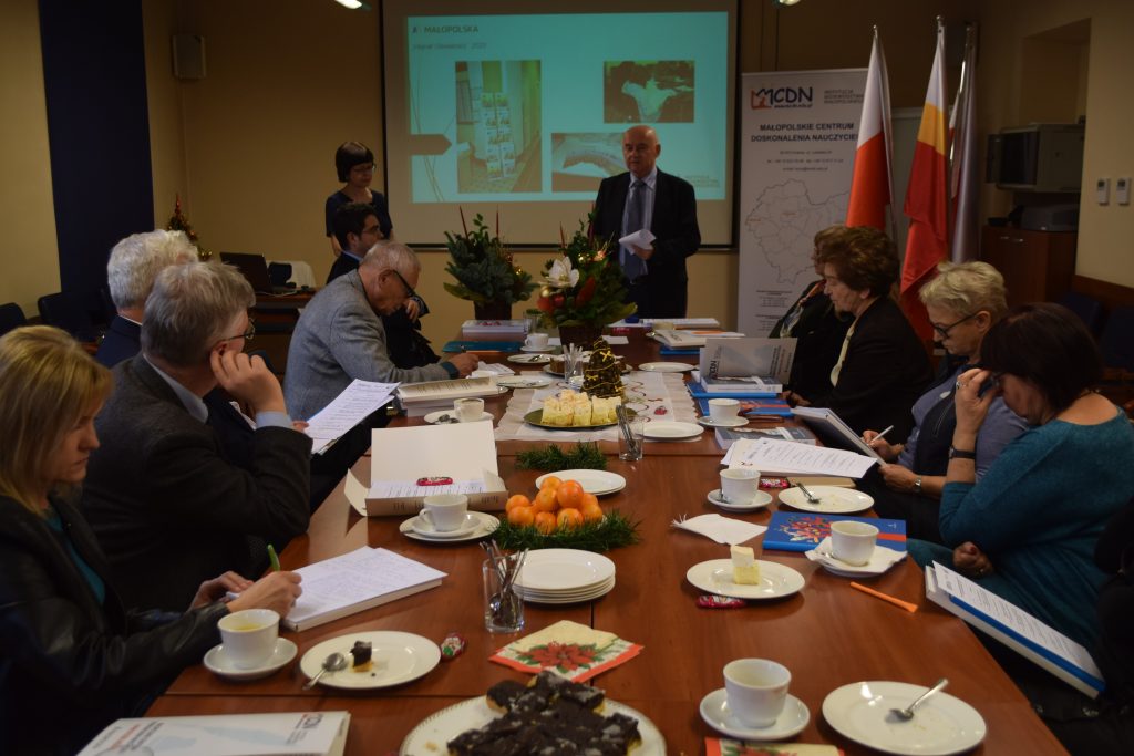 Członkowie Rady Wydawniczej, Rady Redakcyjnej i Zespołu Redakcyjnego „Hejnału Oświatowego”