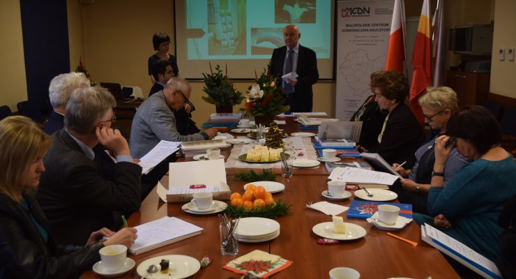 Członkowie Rady Wydawniczej, Rady Redakcyjnej i Zespołu Redakcyjnego „Hejnału Oświatowego”