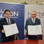 Na zdjęciu dr Łukasz Cieślik, dyrektora MCDN oraz Jan Gąsienica-Walczak, dyrektor WUP