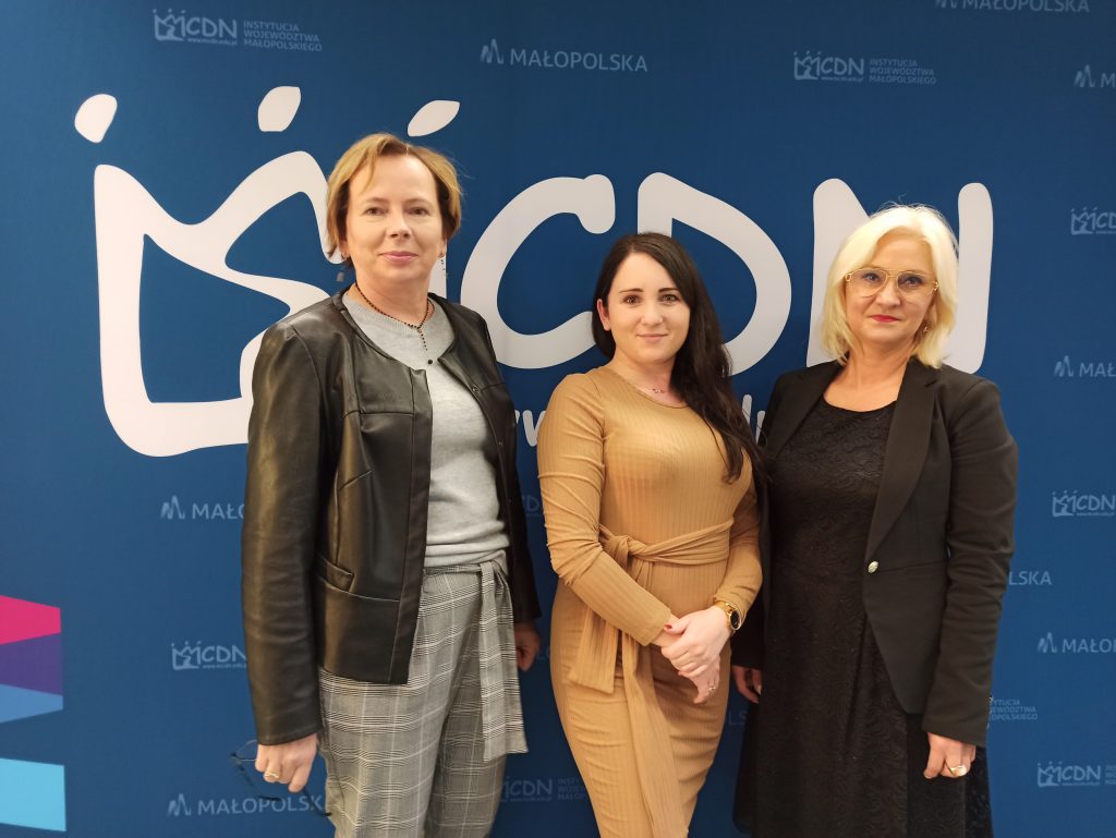 Ewa Sojat – wicedyrektor MCDN Ośrodka w Tarnowie, Renata Polek – nauczyciel, doradca metodyczny, Ewelina Wojdak – dietetyk kliniczny.