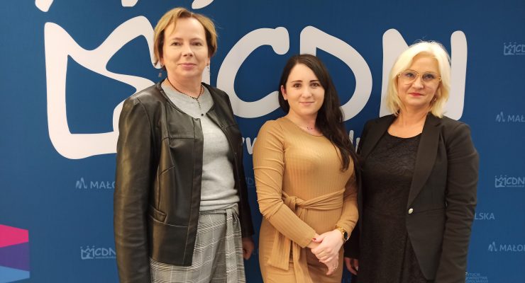 Ewa Sojat – wicedyrektor MCDN Ośrodka w Tarnowie, Renata Polek – nauczyciel, doradca metodyczny, Ewelina Wojdak – dietetyk kliniczny.