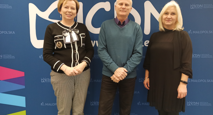 Ewa Sojat - wicedyrektor ds. Ośrodka w Tarnowie, dr Piotr Bora, Renata Polek