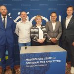 Prelegenci podczas konferencji z wicedyrektorem ds. Ośrodka w Krakowie Małgorzatą Dutką-Muchą