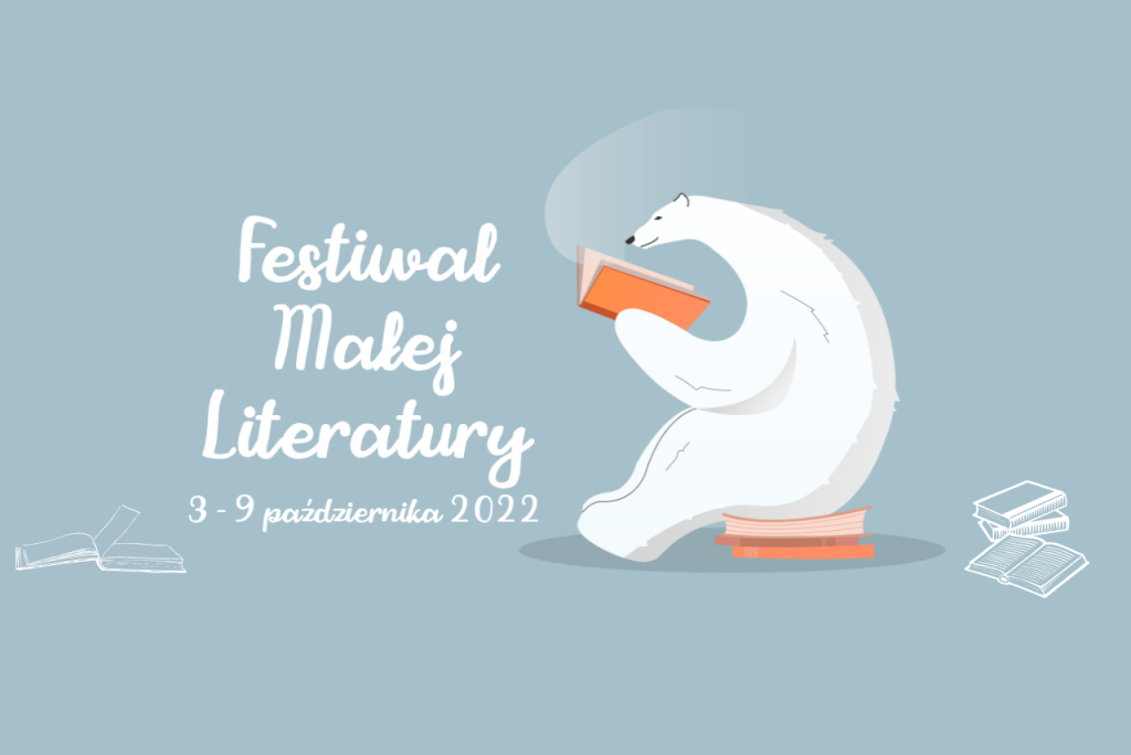 Na niebieskim tle z siedzący na pomarańczowych książkach niedźwiedź (miś) polarny czytający książkę