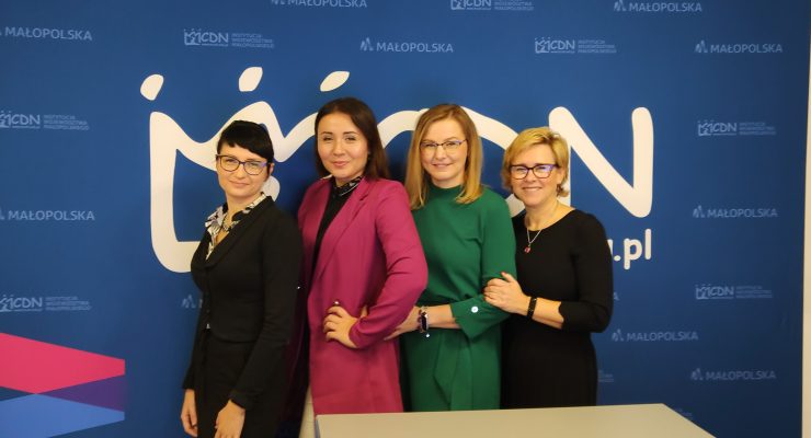 Marta Szałach, Magdalena Wójcik, dr Kinga Wierzbicka, dr Joanna Rzońca