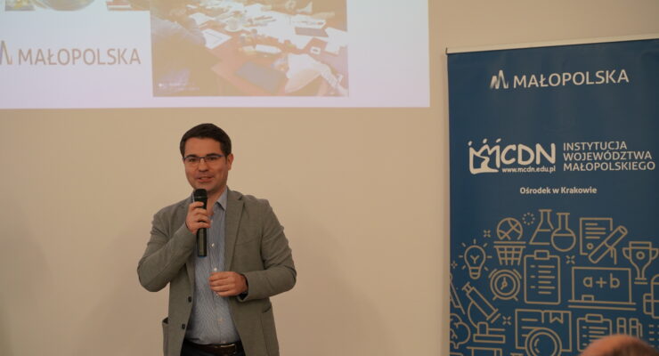 dr Łukasz Cieślik – dyrektor MCDN