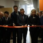 Witold Kozłowski Marszałek Województwa Małopolskiego, Iwona Gibas Członek Zarządu Województwa Małopolskiego, dr Sonia Grychtoł Rektor MUP, Andrzej Skrzypiński Starosta Oświęcimski, Krzysztof Kania Wiceprezydent Miasta Oświęcim, Dariusz Styrna Dyrektor Departamentu Edukacji UMWM oraz dr Łukasz Cieślik Dyrektor MCDN i Barbara Ledwoń, Wicedyrektor MCDN ds. Ośrodka w Oświęcimiu.