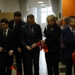 Witold Kozłowski Marszałek Województwa Małopolskiego, Iwona Gibas Członek Zarządu Województwa Małopolskiego, dr Sonia Grychtoł Rektor MUP, Andrzej Skrzypiński Starosta Oświęcimski, Krzysztof Kania Wiceprezydent Miasta Oświęcim, Dariusz Styrna Dyrektor Departamentu Edukacji UMWM oraz dr Łukasz Cieślik Dyrektor MCDN i Barbara Ledwoń, Wicedyrektor MCDN ds. Ośrodka w Oświęcimiu.