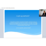 zrzut ekranu z transmisji konferencji na platformie Clickmeeting – wystąpienie prof. Małgorzaty Boguni-Borowskiej z Instytutu Socjologii Uniwersytetu Jagiellońskiego