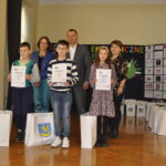 Laureaci trzech pierwszych miejsc w kategorii IV - VIII, Dyr. GOKu Magdalena Siedlik, Wójt gminy Lisia Góra Arkadiusz Mikuła, Sołtys Śmigna Renata Sadowy