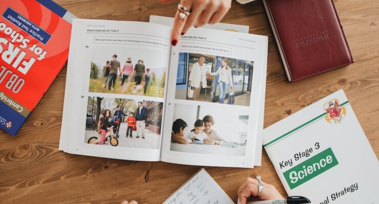 Grafika z materiałami edukacyjnymi z języka angielskiego