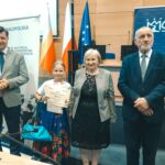 R. Kosowski, H. Cimer, prof. J.T. Duda i laureat konkursu