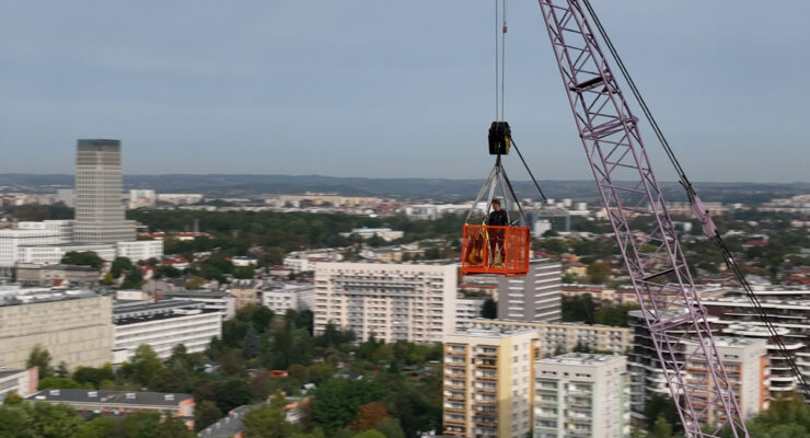 budowa, widok miasta z dźwigu