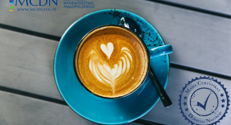 filiżanka z kawą, logo MCDN