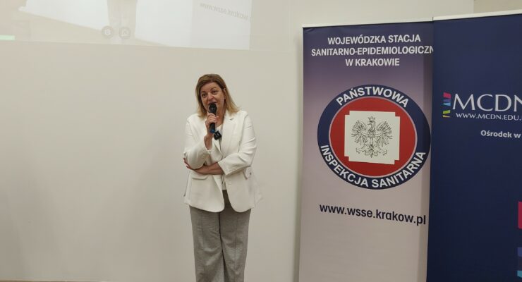 Przedstawiciel WSSE w Krakowie otwierający konferencję