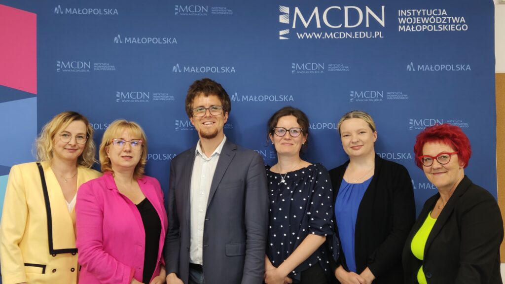 od lewej dr Kinga Wierzbicka, dr Małgorzata Dutka-Mucha, Michał Zatorski, dr Joanna Fidelus-Orzechowska, dr Anna Chrobak-Žuffová, Agata Wdowik,