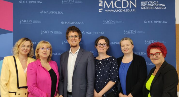 od lewej dr Kinga Wierzbicka, dr Małgorzata Dutka-Mucha, Michał Zatorski, dr Joanna Fidelus-Orzechowska, dr Anna Chrobak-Žuffová, Agata Wdowik,