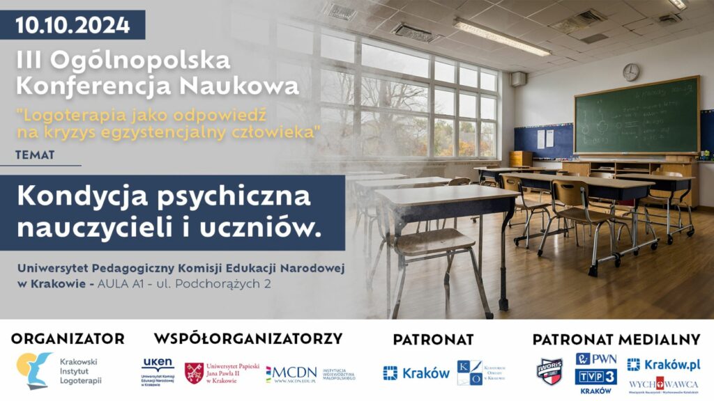 sala wykładowa, tablica, ławy, krzesła