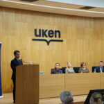 Uroczyste rozpoczęcie konferencji od lewej: dr Łukasz Cieślik - dyrektor Małopolskiego Centrum Doskonalenia Nauczycieli, dr Magdalena Żyła – nauczyciel konsultant MCDN OK, Sandra Ziemiańska – nauczyciel w Szkole Podstawowej w Besku, Halina Pulchny - nauczyciel konsultant MCDN OK, Tomasz Półtorak dyrektor Zespołu Państwowych Szkół Muzycznych w Bochni